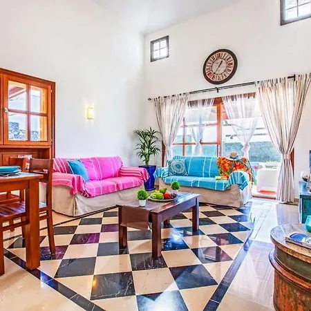 Playa Blanca Sleeps 4 Pool Air Con Wifi Playa Blanca (Lanzarote)